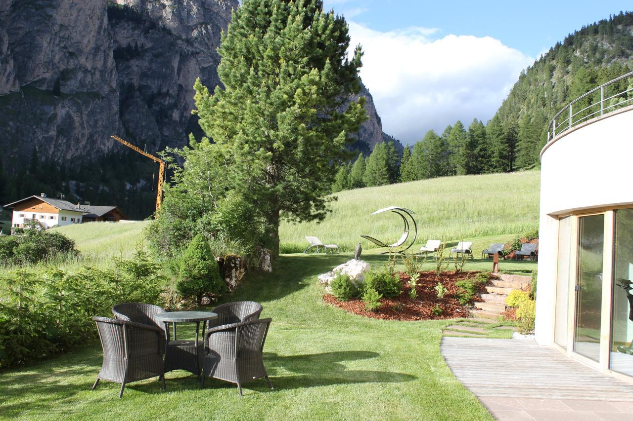 Garni Hotel Rosengarten B&B Selva di Val Gardena Exterior photo